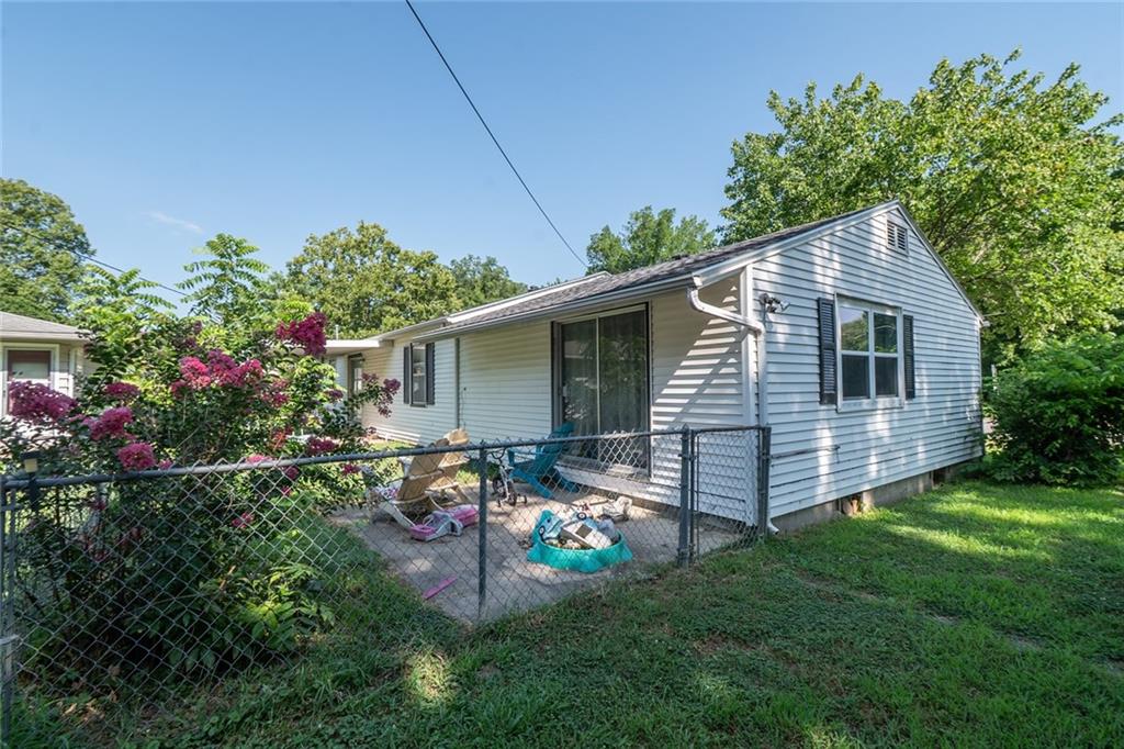 2409 W 1st Street Property Photo 28