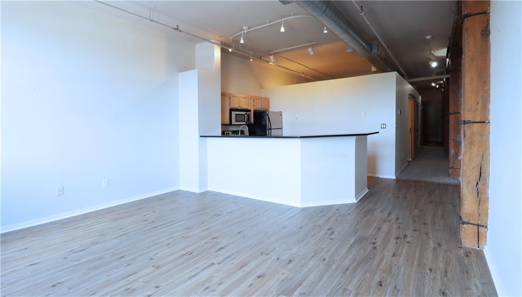 200 Main Street Property Photo 5