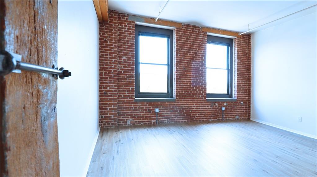 200 Main Street Property Photo 8