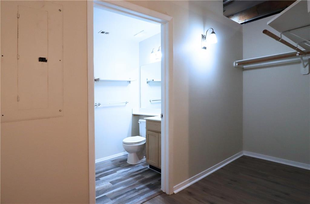 200 Main Street Property Photo 23