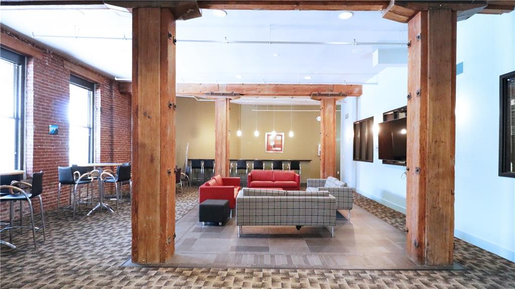 200 Main Street Property Photo 31