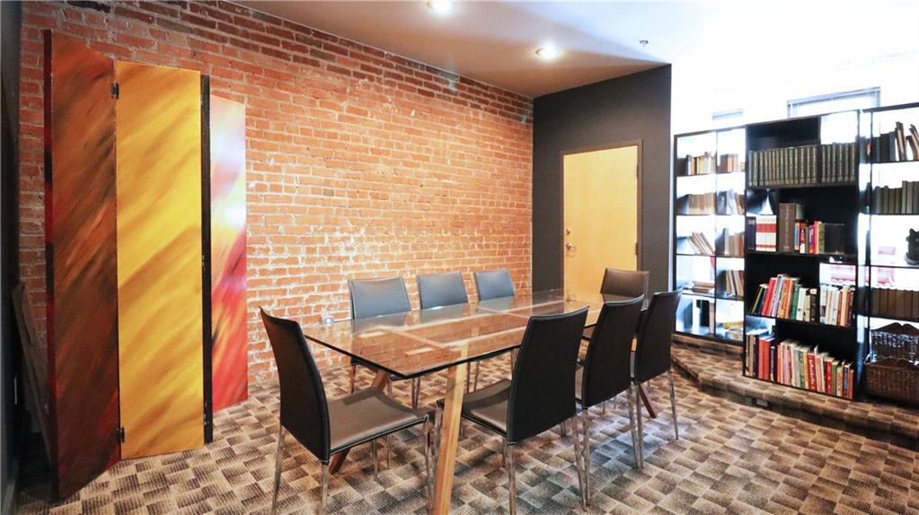 200 Main Street Property Photo 33