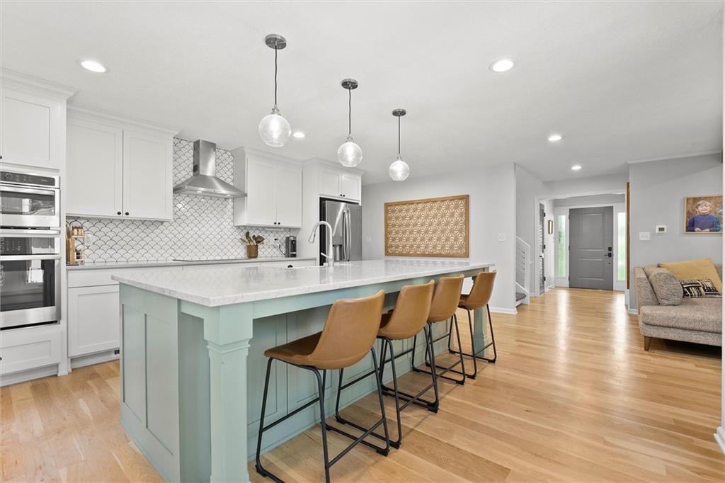 9815 Overbrook Road Property Photo 3