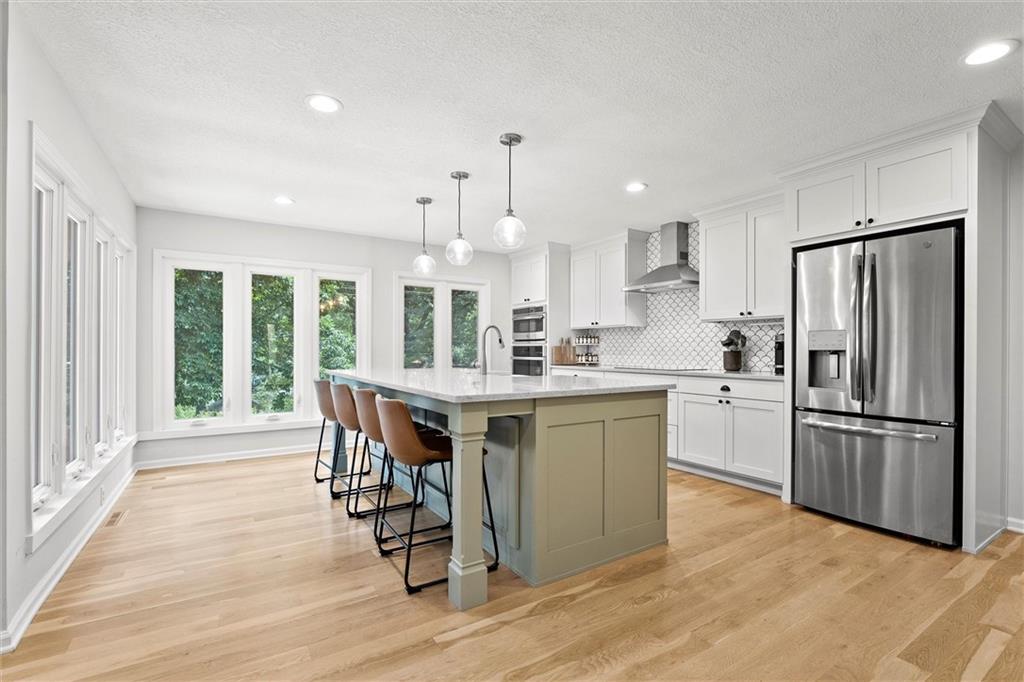 9815 Overbrook Road Property Photo 4