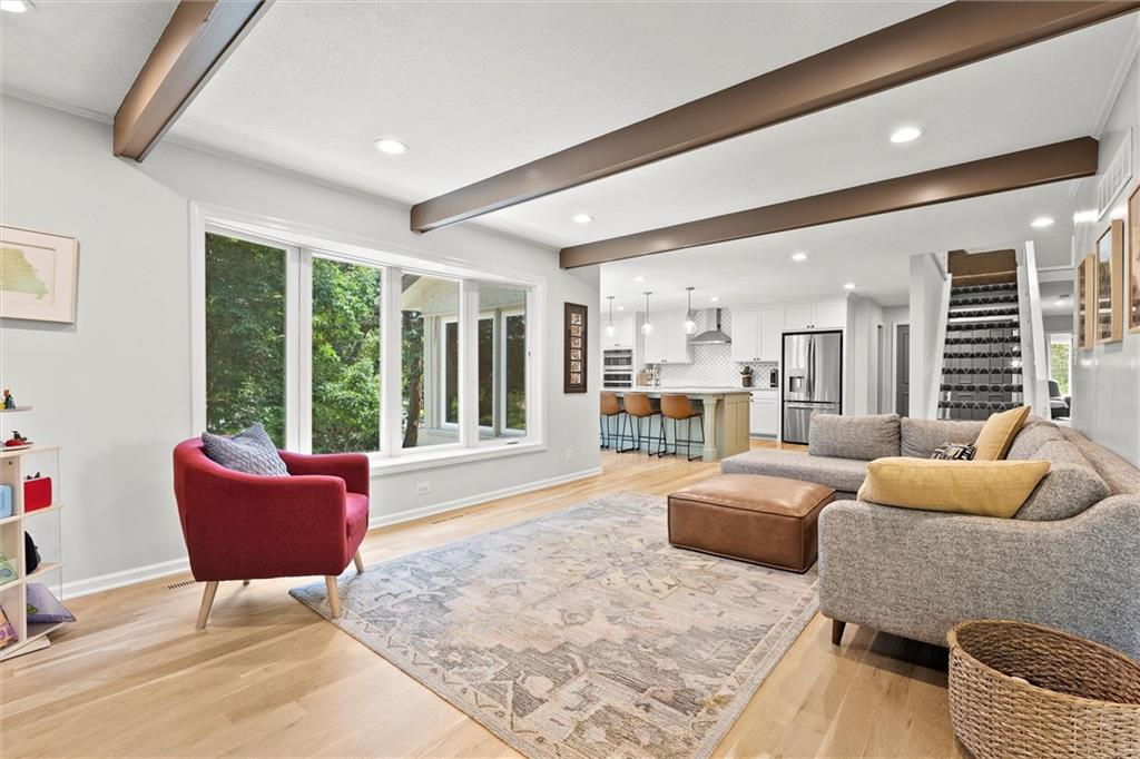 9815 Overbrook Road Property Photo 9