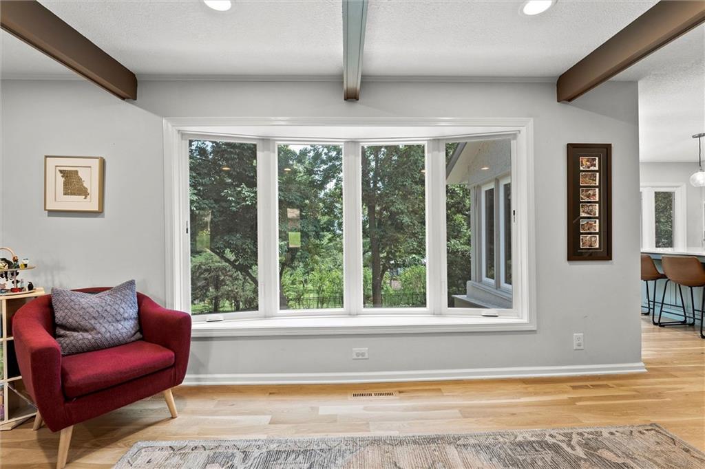 9815 Overbrook Road Property Photo 10