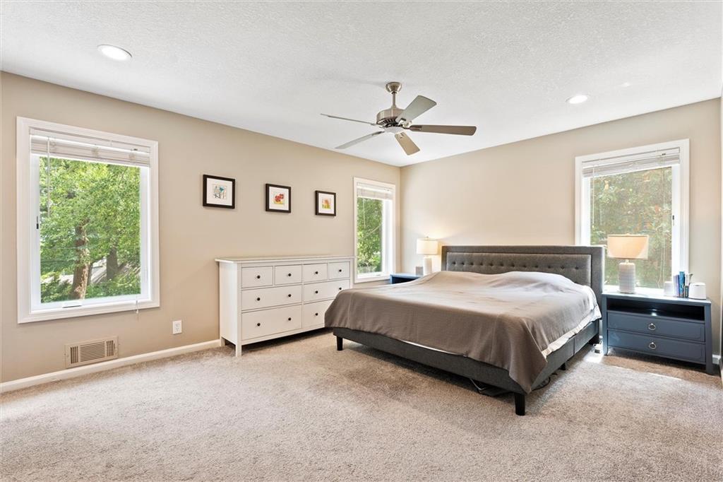 9815 Overbrook Road Property Photo 15