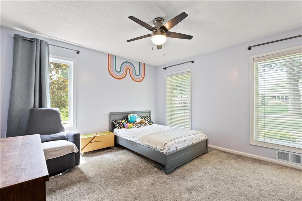 9815 Overbrook Road Property Photo 18