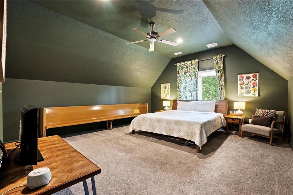 9815 Overbrook Road Property Photo 23