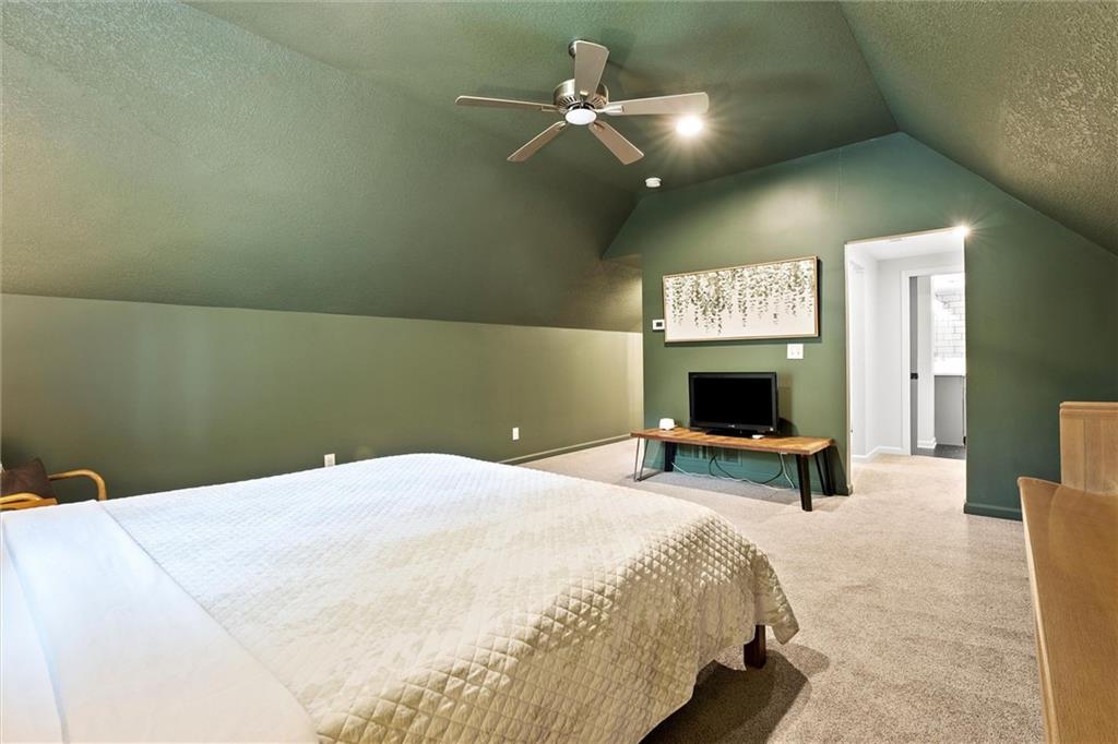 9815 Overbrook Road Property Photo 25