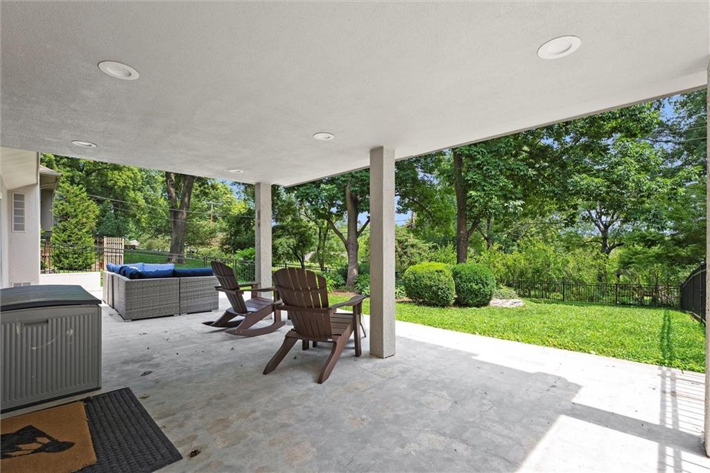 9815 Overbrook Road Property Photo 34