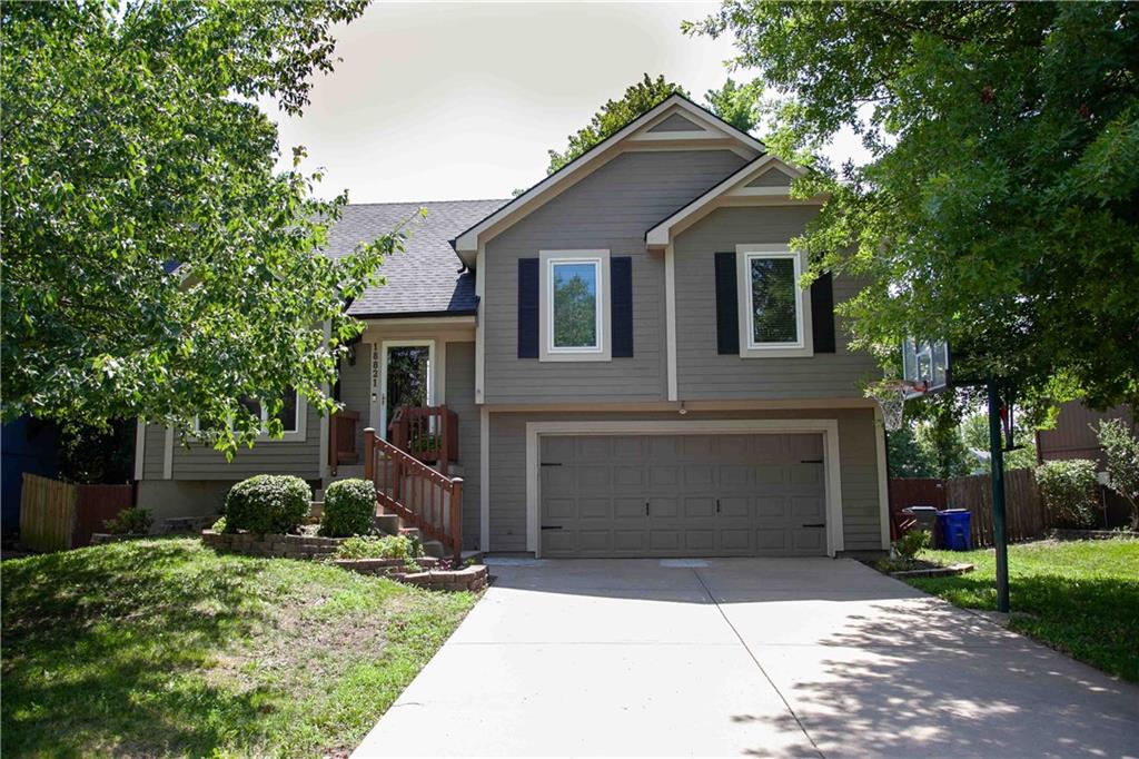 18821 W 160th Terrace Property Photo 1