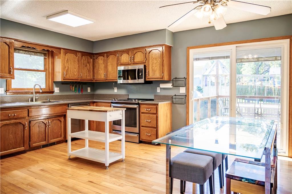 707 Ne Cookingham Drive Property Photo 19