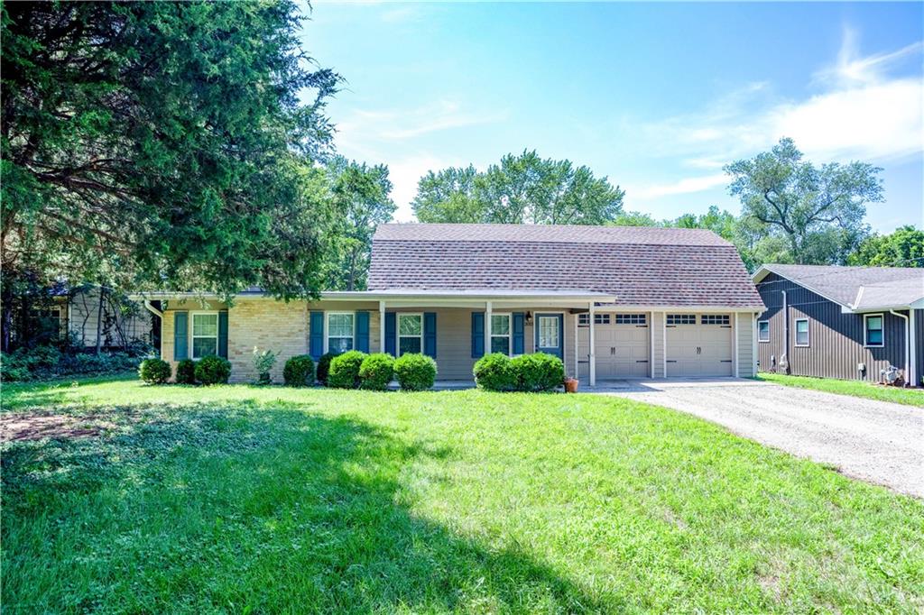 2015 Learnard Avenue Property Photo 1