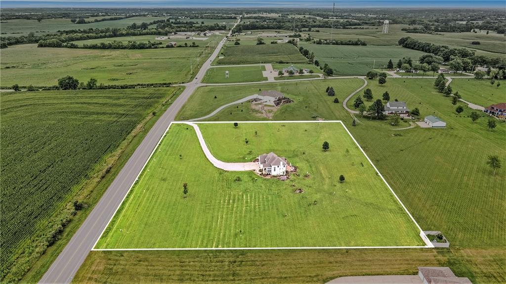 18301 N 69 Highway Property Photo 3