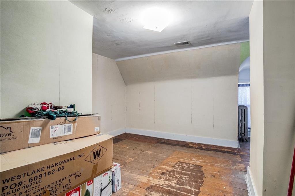 522 W Maple Avenue Property Photo 33