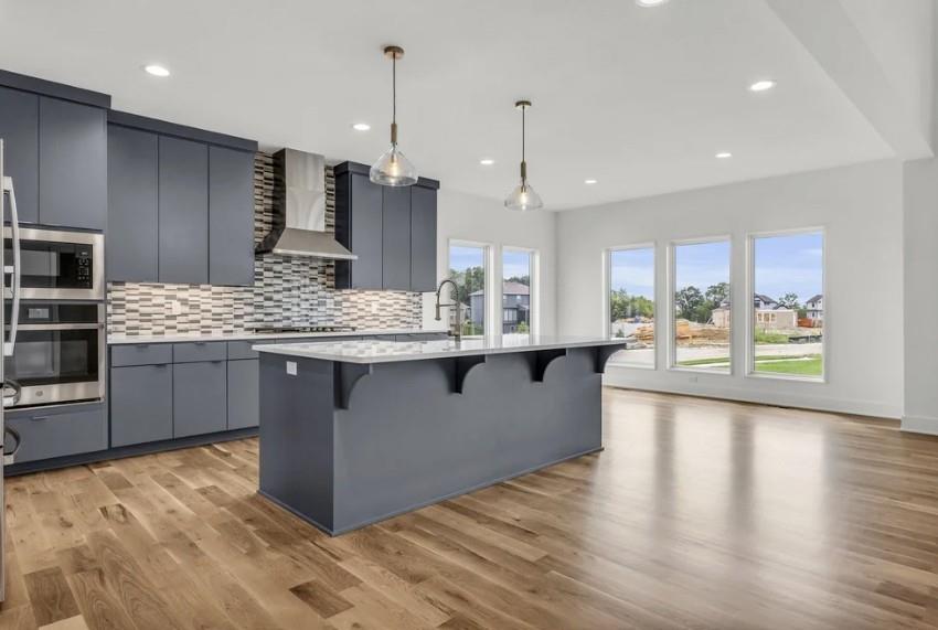 4402 Tee Box Drive Property Photo 4