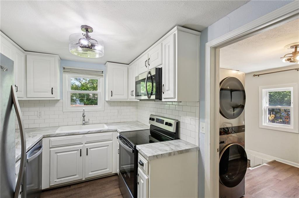 823 S Tremont Avenue Property Photo 9