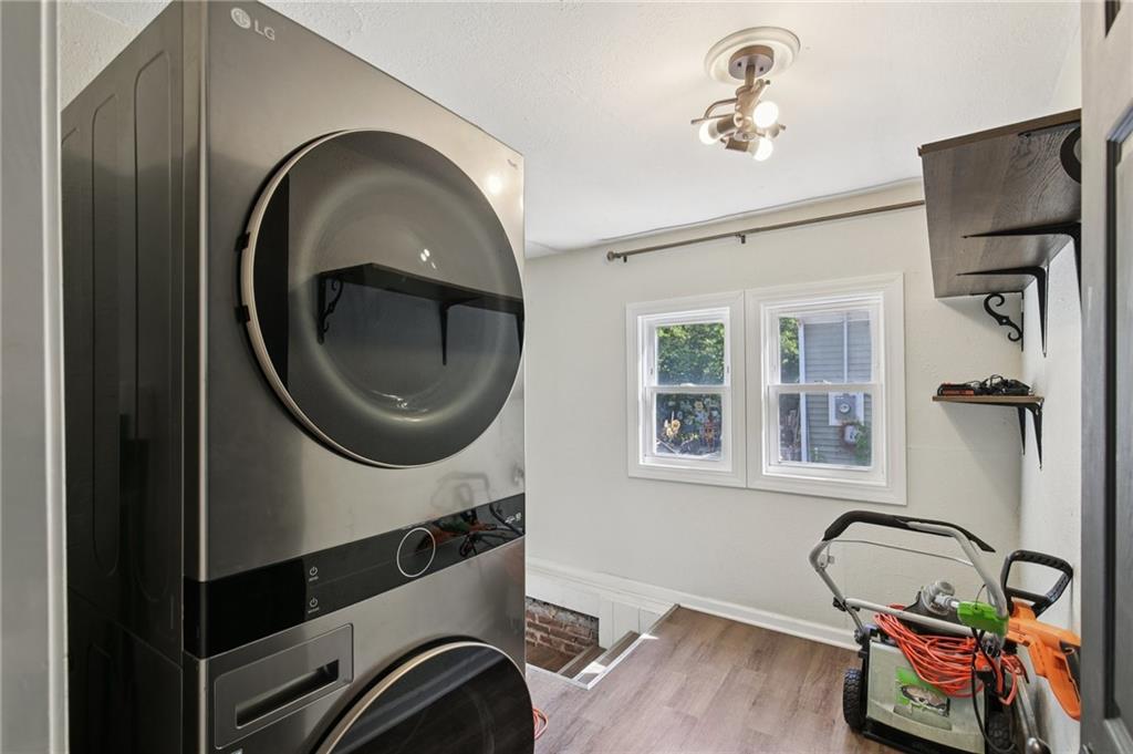 823 S Tremont Avenue Property Photo 10