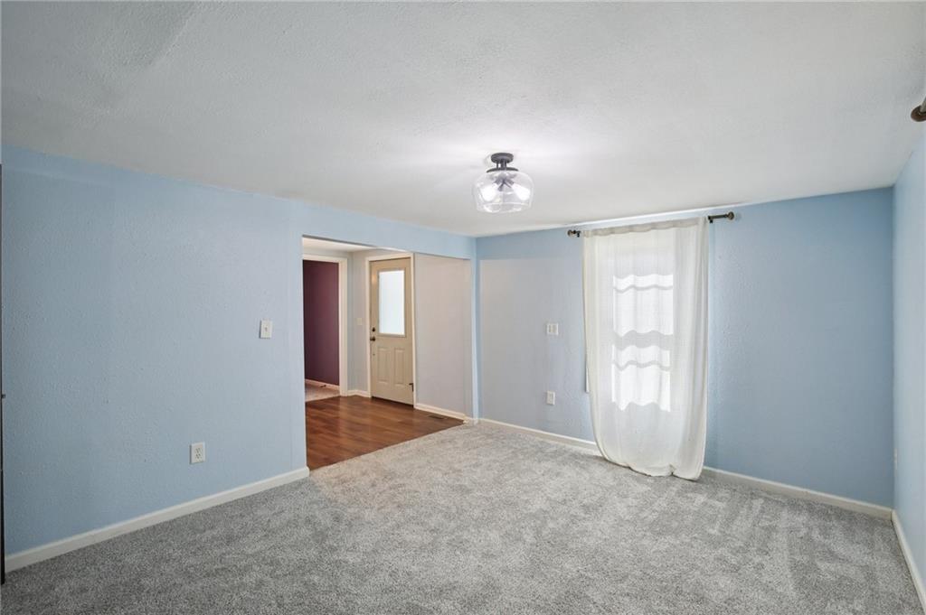 823 S Tremont Avenue Property Photo 16