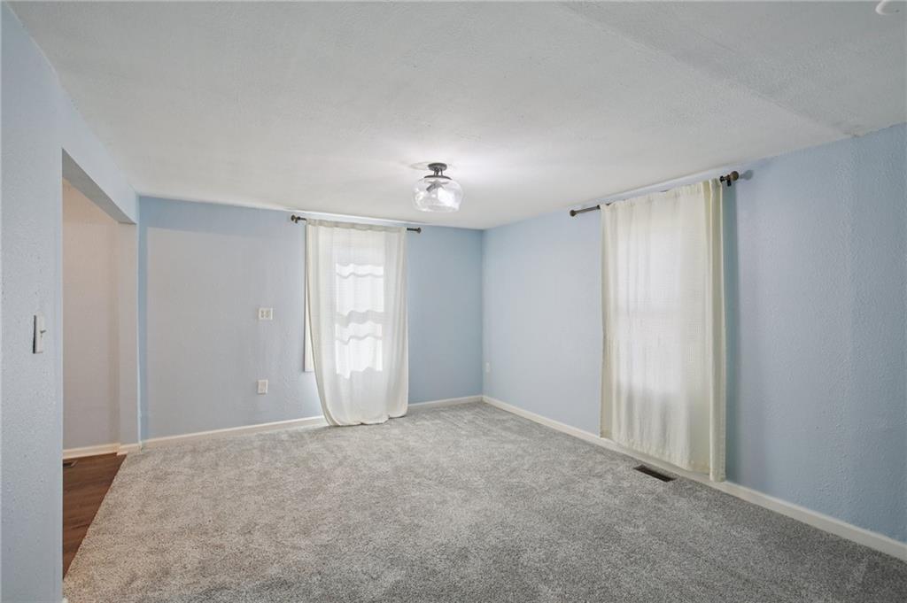 823 S Tremont Avenue Property Photo 17