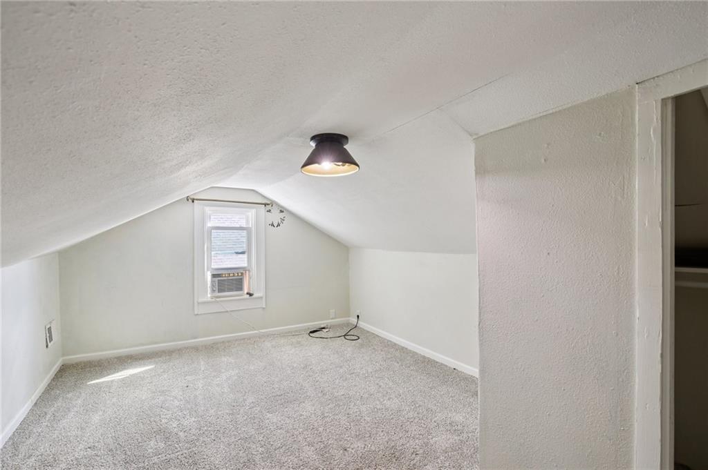 823 S Tremont Avenue Property Photo 20