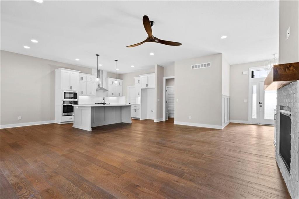 5020 146th Street Property Photo 5