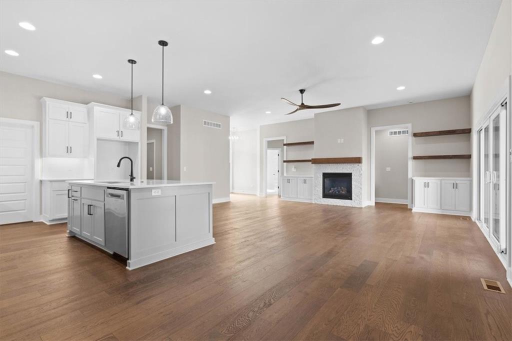 5020 146th Street Property Photo 6