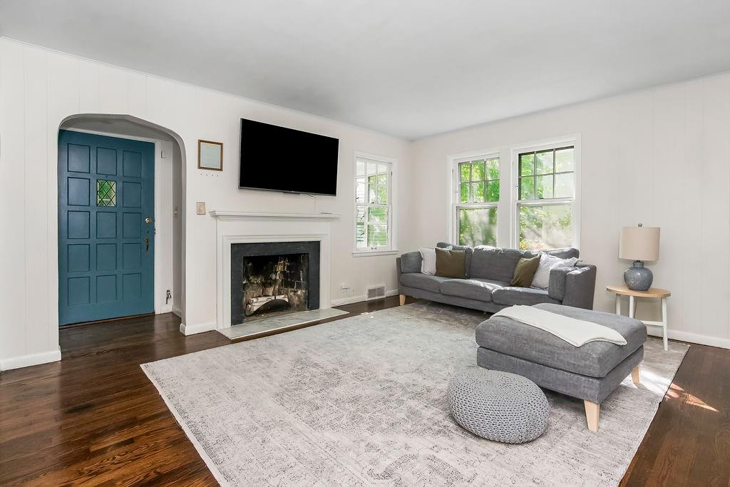 6347 Sni A Bar Road Property Photo 5