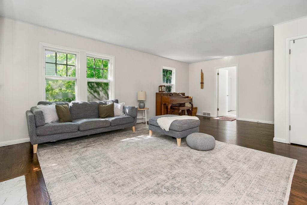 6347 Sni A Bar Road Property Photo 10