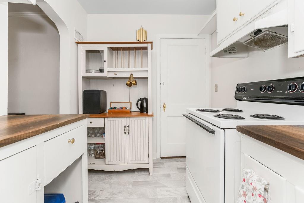 6347 Sni A Bar Road Property Photo 16