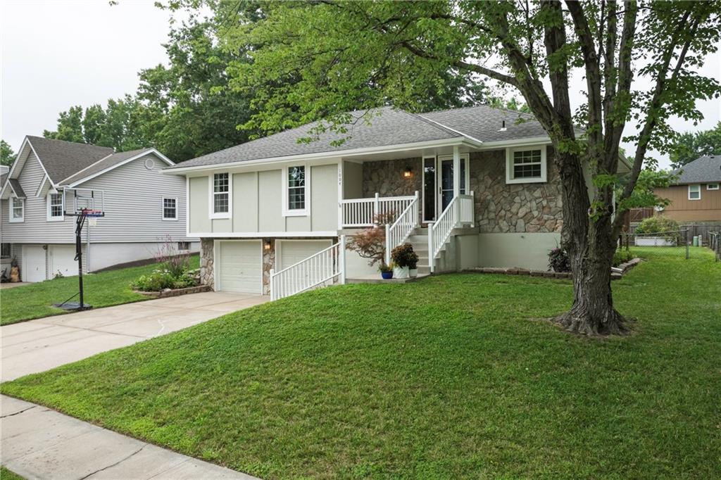 1004 Ne Cedar Street Property Photo 2