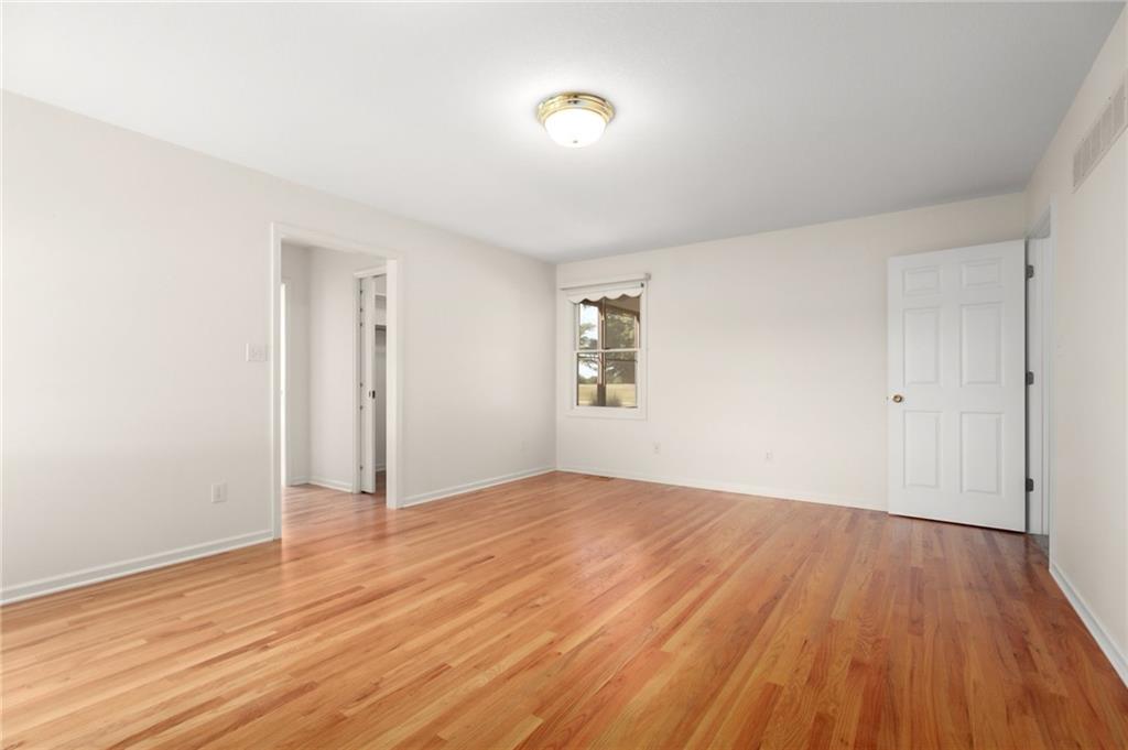 315 E High Street Property Photo 8