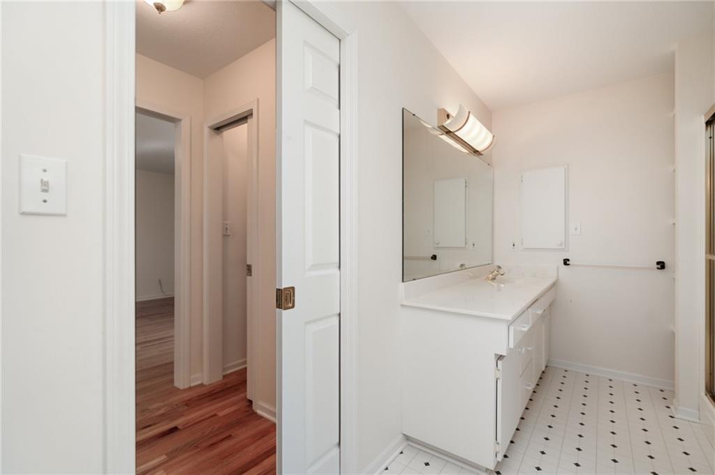 315 E High Street Property Photo 12