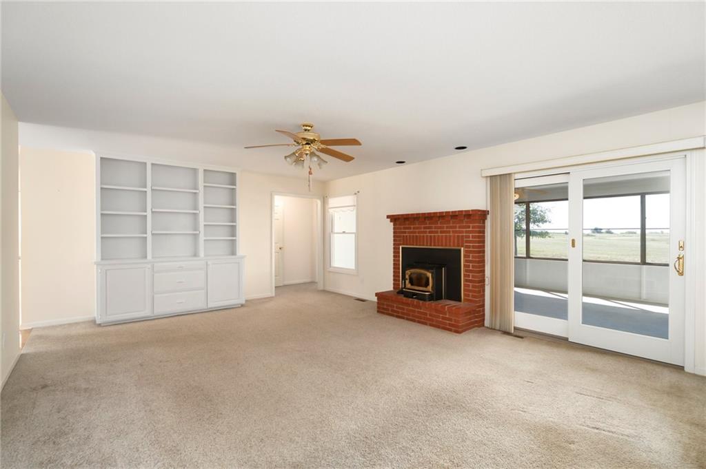 315 E High Street Property Photo 21