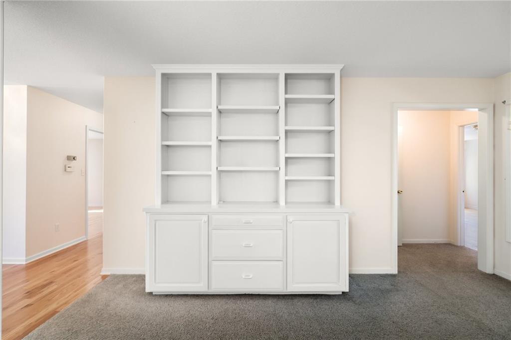 315 E High Street Property Photo 22