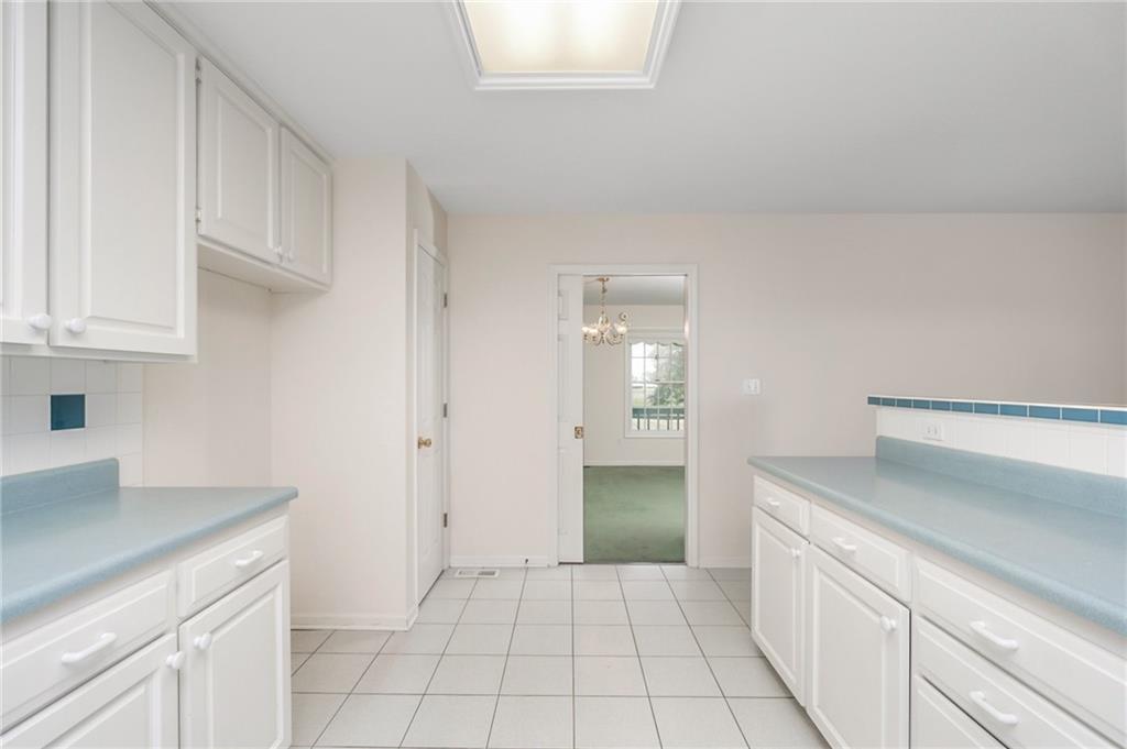 315 E High Street Property Photo 28