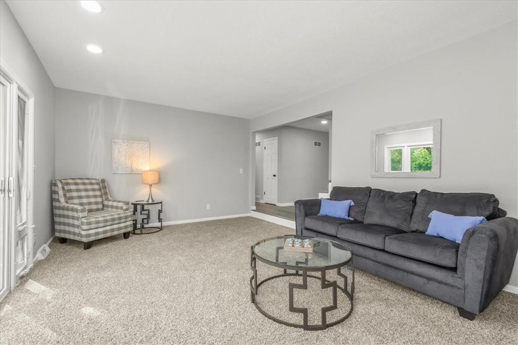 30 Cliff Drive Property Photo 7