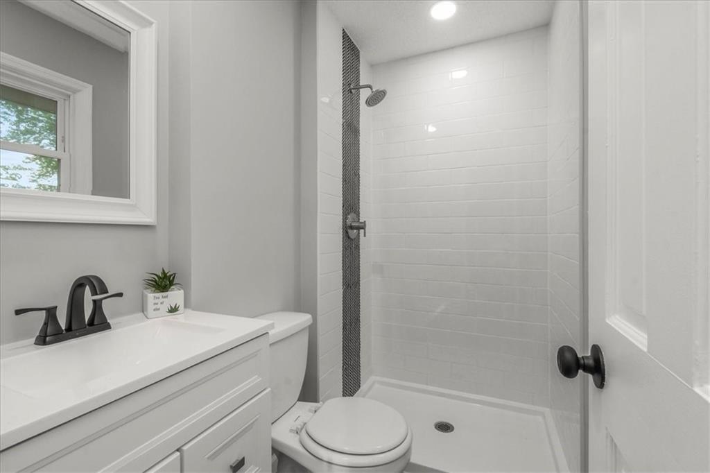 30 Cliff Drive Property Photo 15