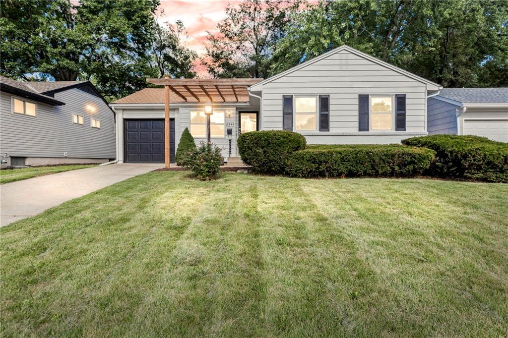 8341 Oak Street Property Photo 2