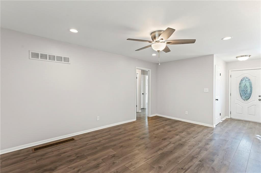 8341 Oak Street Property Photo 12