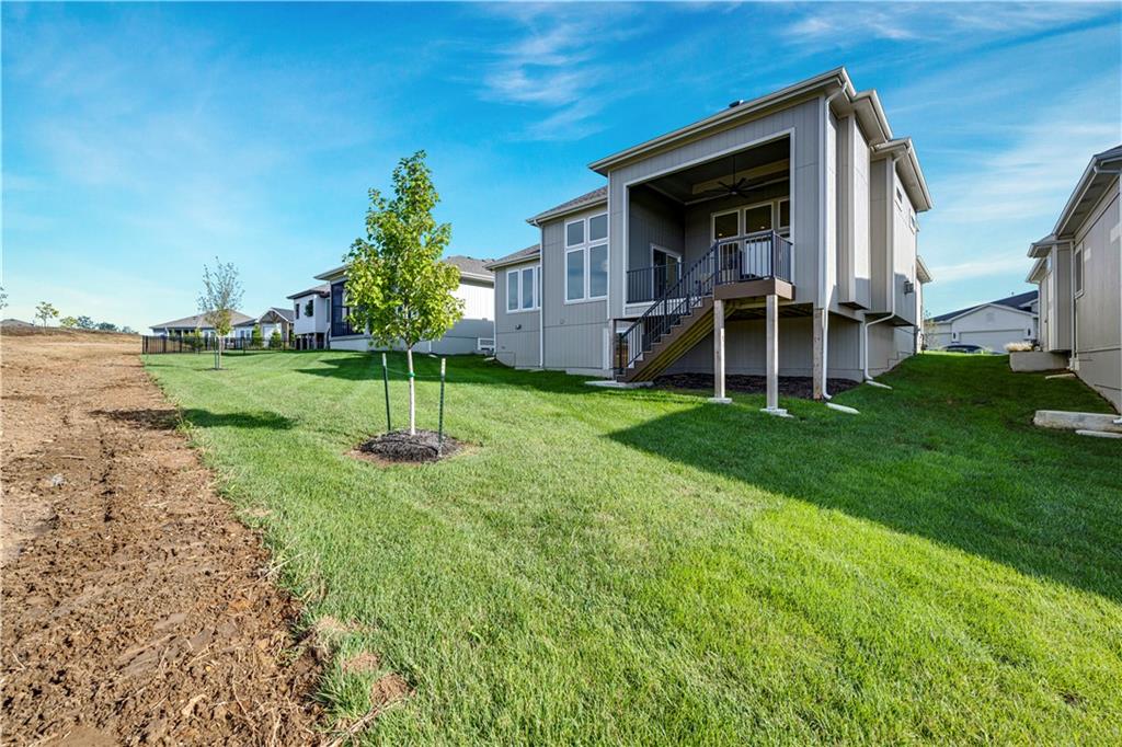22092 W 94th Terrace Property Photo 43
