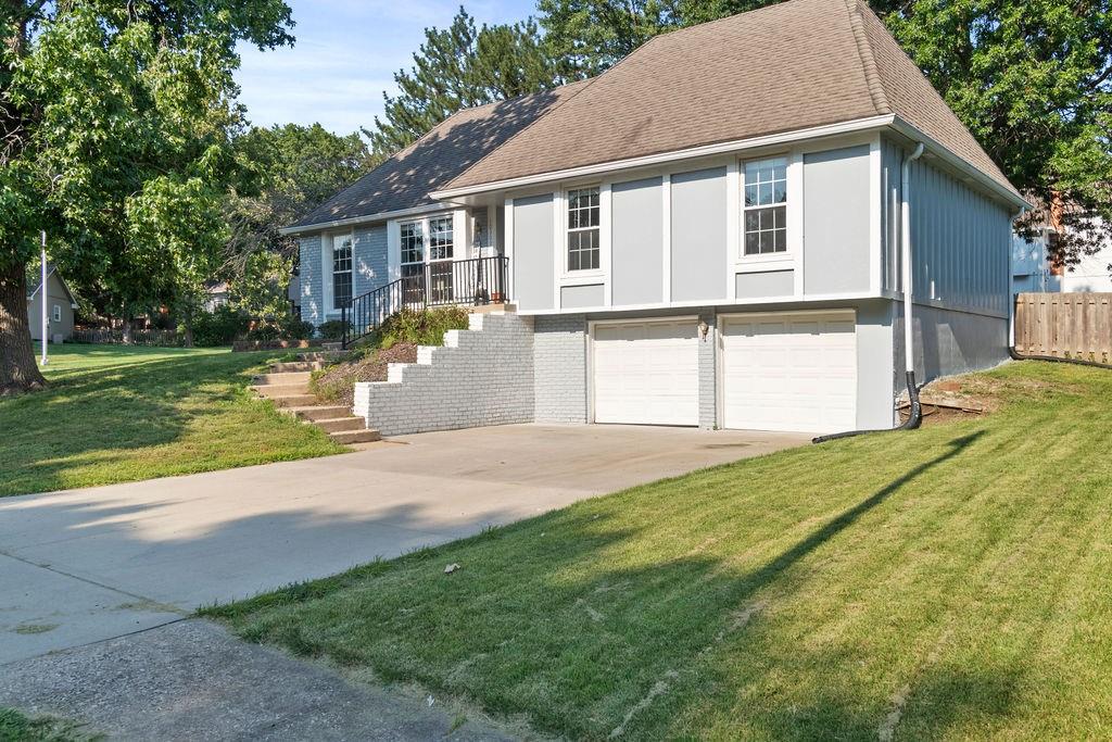 10303 Rosehill Road Property Photo 1