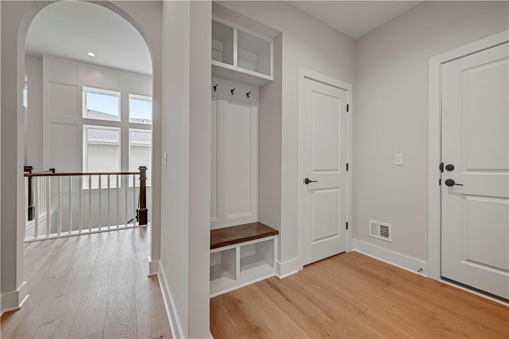 24916 W 98th Place Property Photo 15