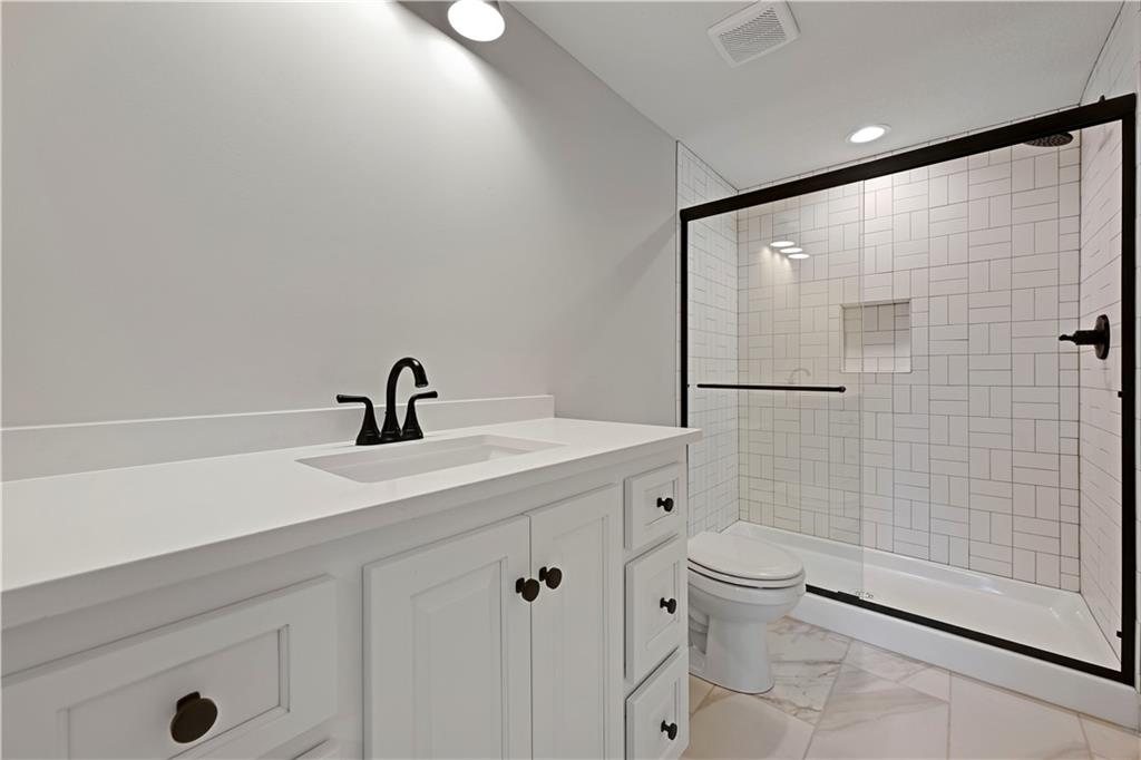 24916 W 98th Place Property Photo 32