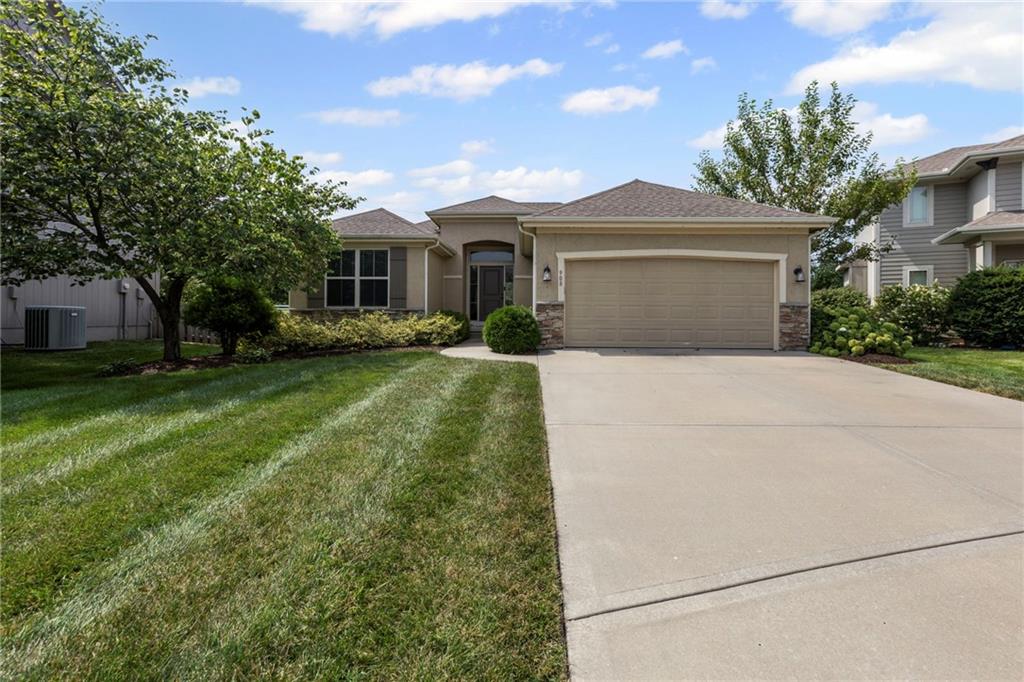 908 Se Sienna Court Property Photo 1