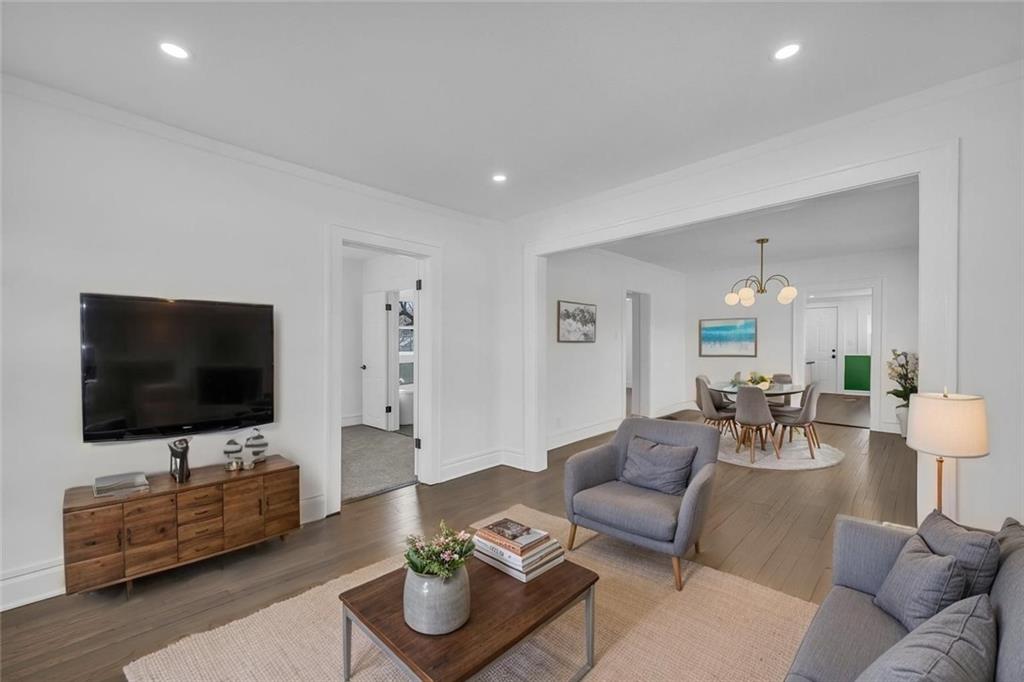 1901 E 79th Street Property Photo 5