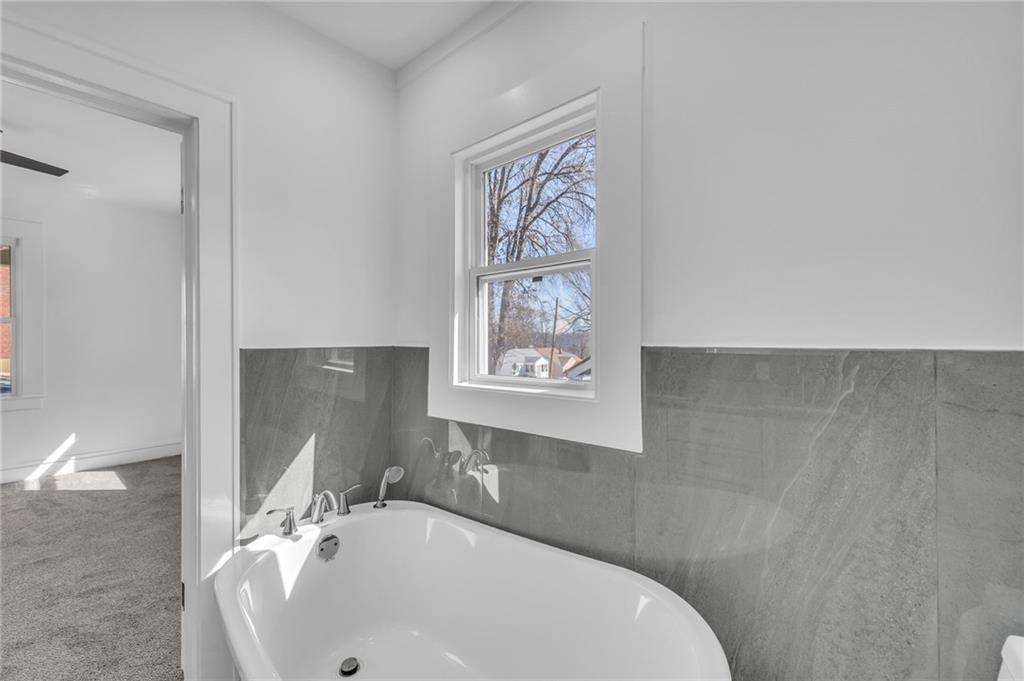 1901 E 79th Street Property Photo 16