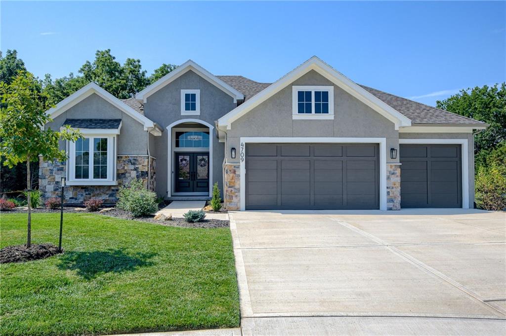 4709 NW 70th Court Property Photo 1