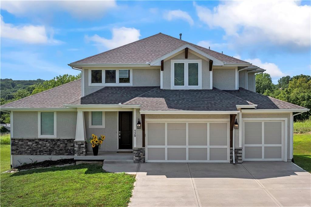 520 S 98th Street Property Photo 1